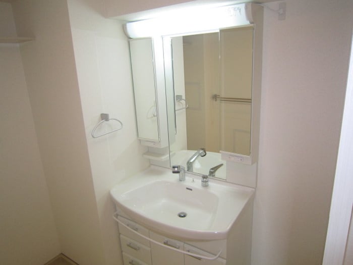 物件内観写真9　(洗面)