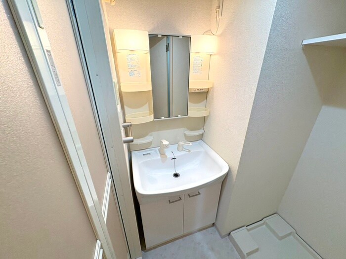 物件内観写真11　(洗面)
