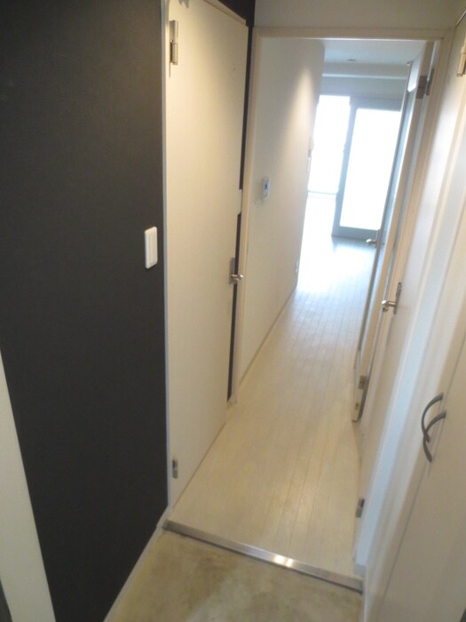 物件内観写真14　(玄関)