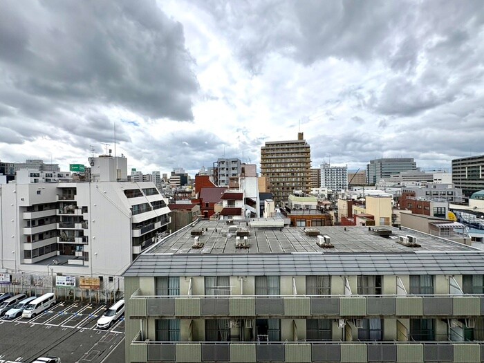 物件内観写真16　(室内からの展望)