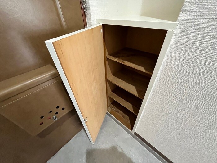 物件内観写真16　(靴箱)