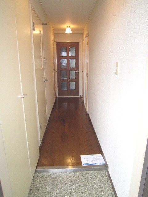 物件内観写真15　(玄関)