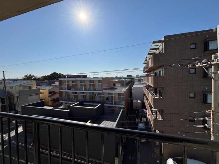 物件内観写真21　(室内からの展望)