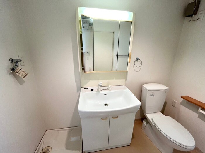 物件内観写真9　(洗面)