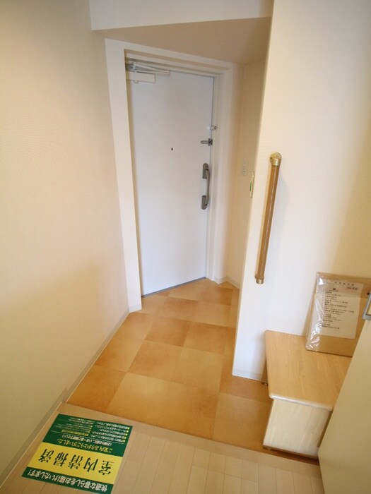 物件内観写真22　(玄関)