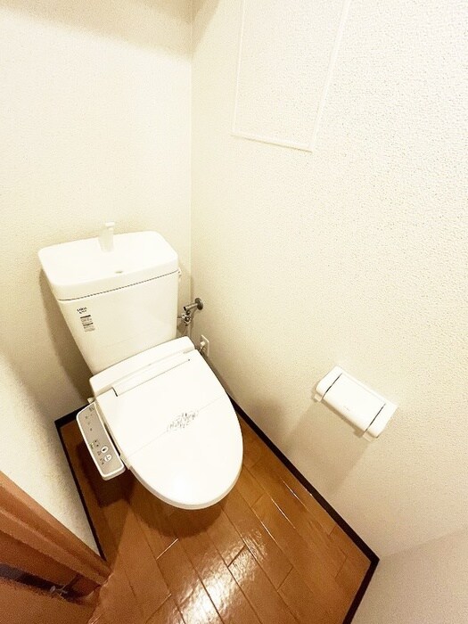 物件内観写真8　(トイレ)