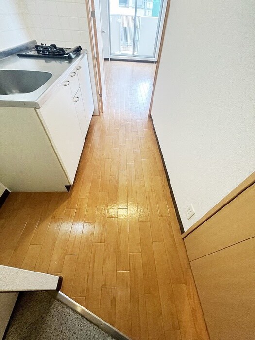 物件内観写真18　(廊下)