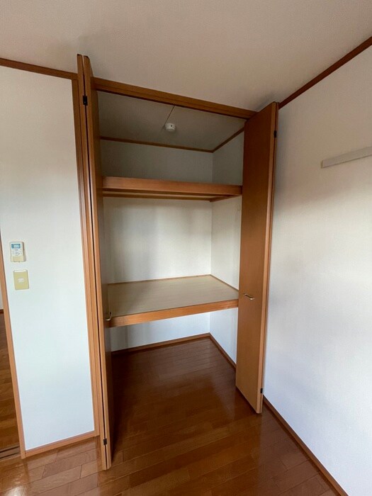 物件内観写真12　(収納)