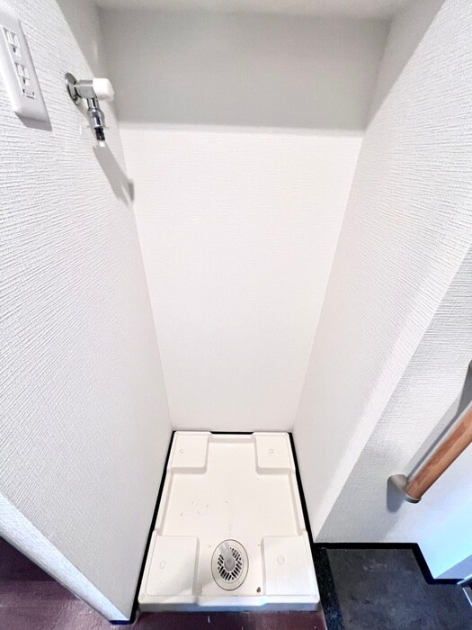 物件内観写真15　(洗濯機置場)