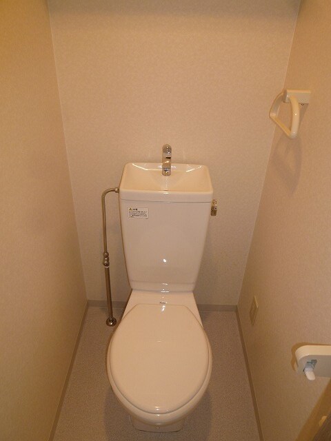 物件内観写真10　(トイレ)