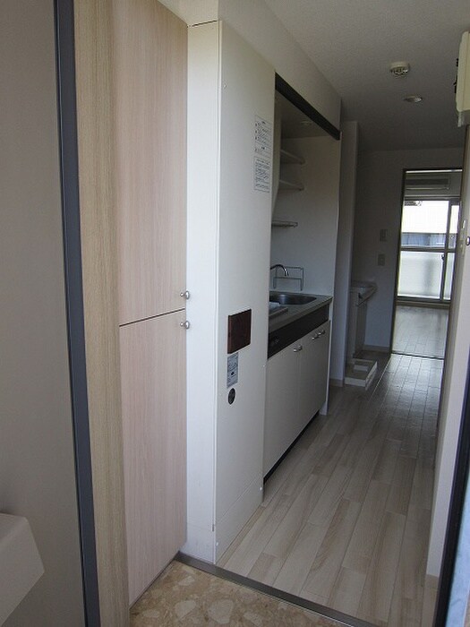 物件内観写真15　(玄関)