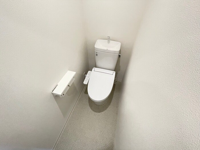 物件内観写真14　(トイレ)