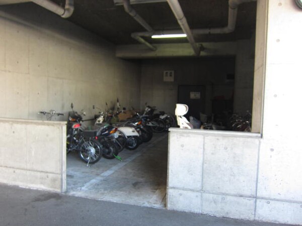 バイク置き場