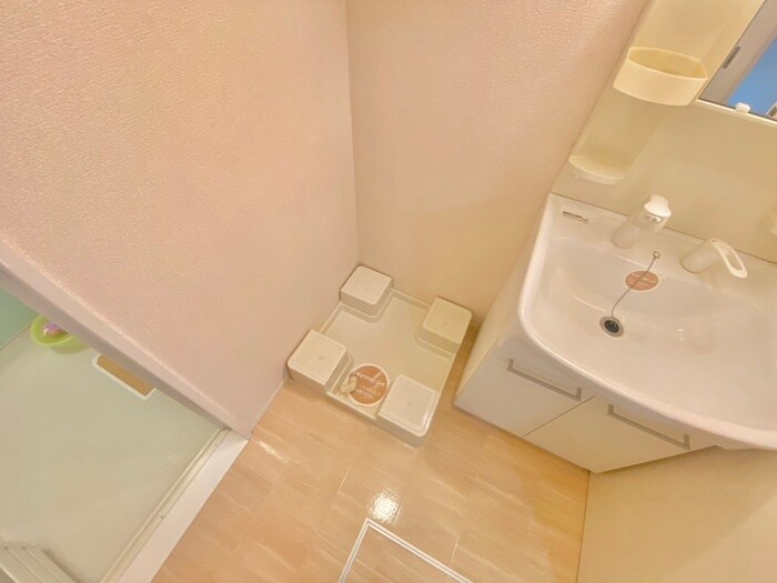 物件内観写真14　(洗濯機置場)