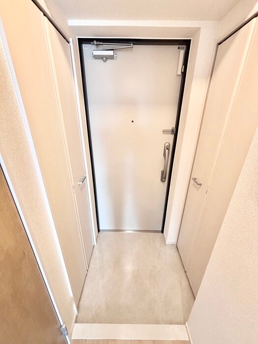 物件内観写真15　(玄関)