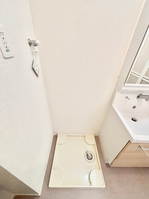 物件内観写真18　(洗濯機置場)