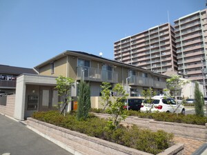 ラグジュアリ－・ヴィレッジＢ棟外観写真