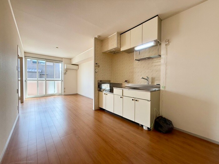 物件内観写真4　(居室)