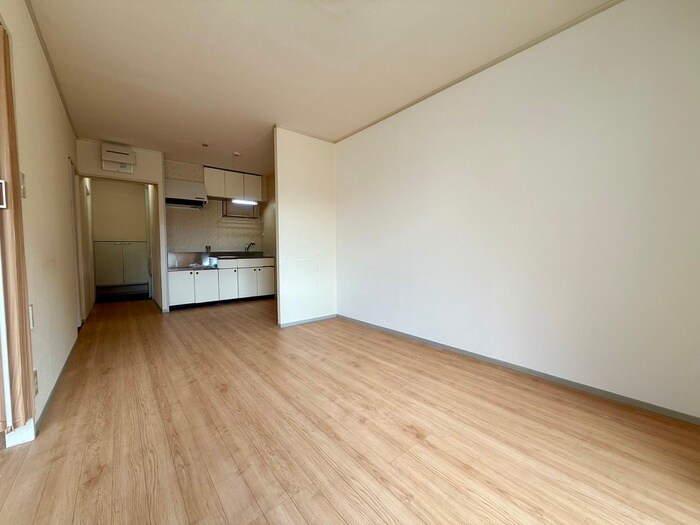 物件内観写真4　(居室)