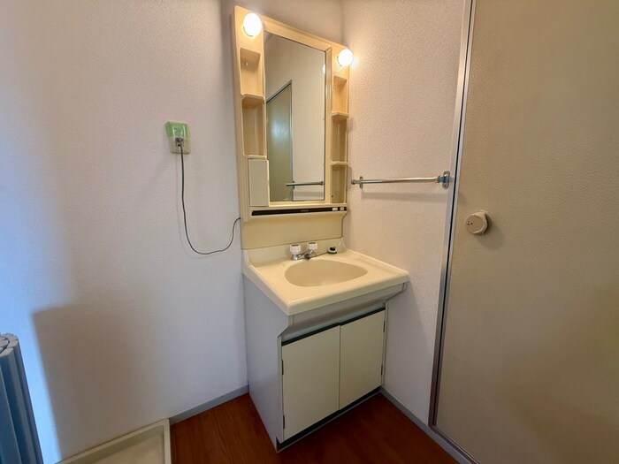 物件内観写真9　(洗面)