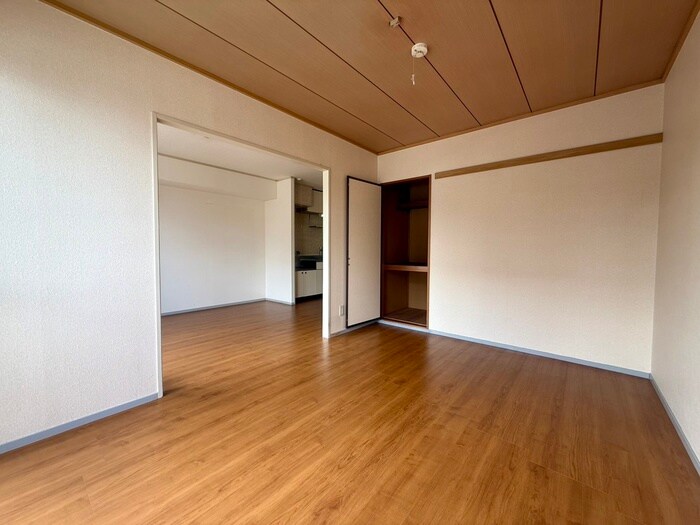 物件内観写真14　(居室)