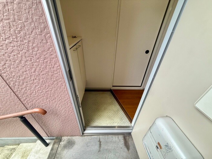 物件内観写真17　(玄関)