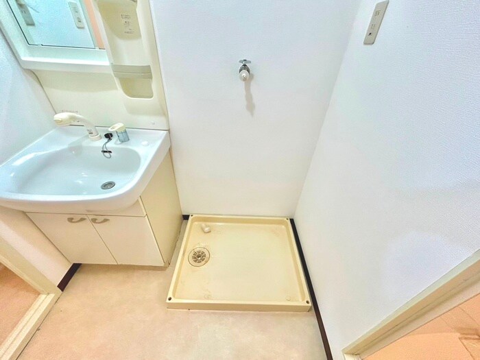 物件内観写真17　(洗濯機置場)