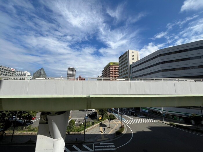 物件内観写真16　(室内からの展望)