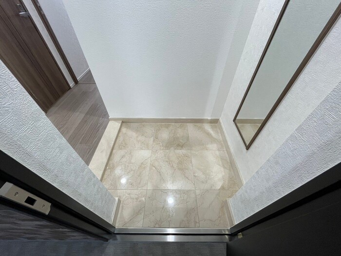 物件内観写真17　(玄関)