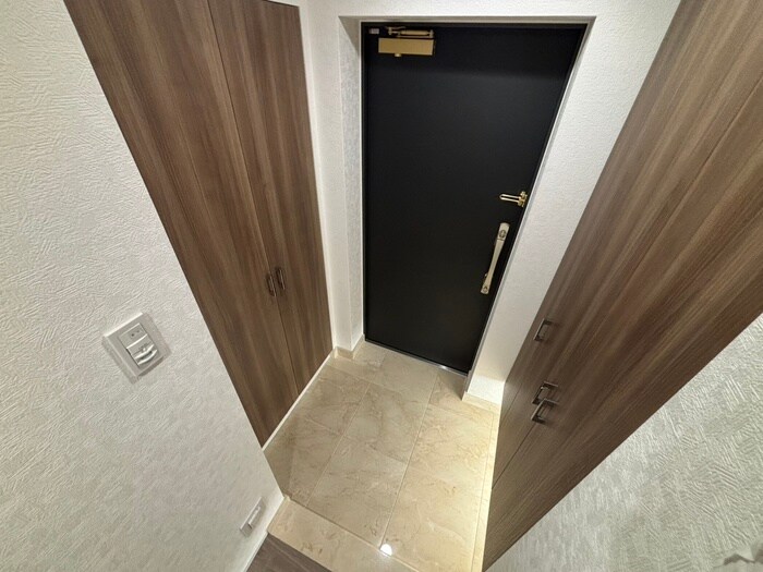 物件内観写真17　(玄関)