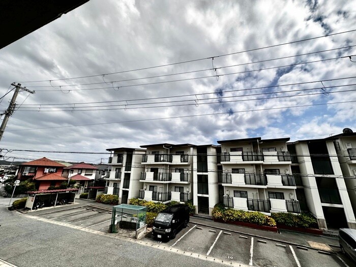 物件内観写真16　(室内からの展望)