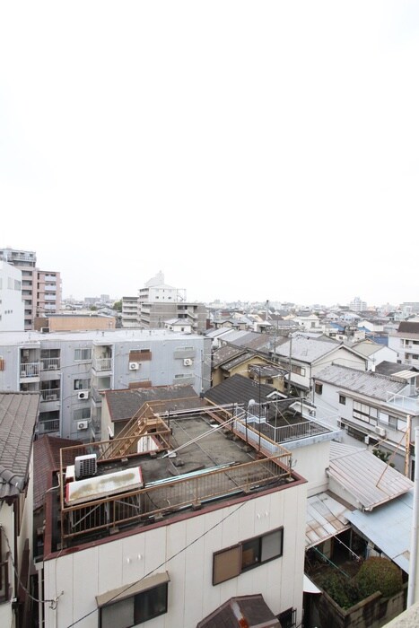 物件内観写真16　(室内からの展望)