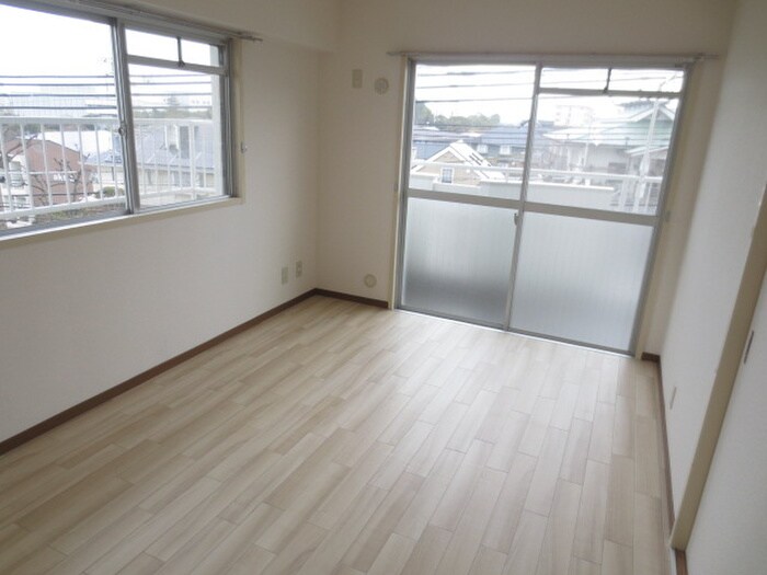 物件内観写真9　(居室)