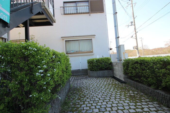 物件外観写真6　(駐車場)