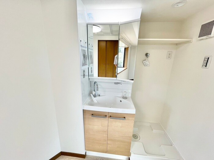 物件内観写真9　(洗面)