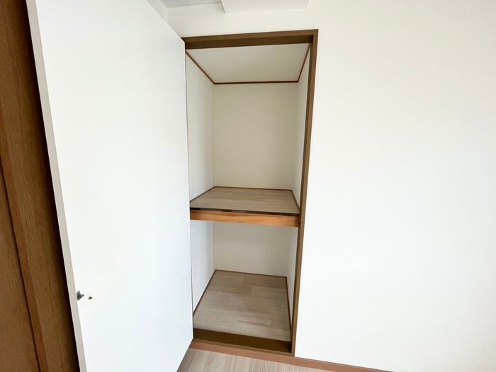 物件内観写真15　(収納)