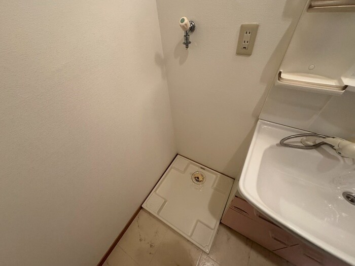 物件内観写真19　(洗濯機置場)