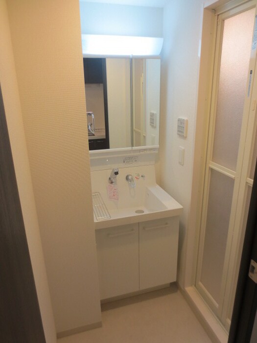 物件内観写真9　(洗面)