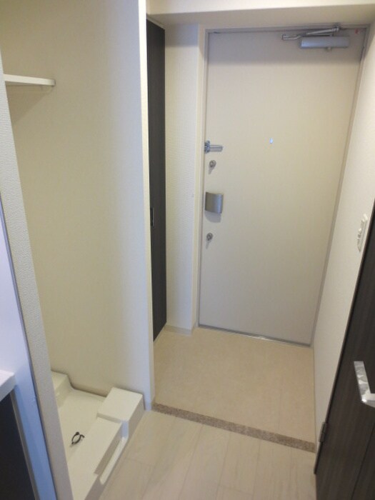 物件内観写真15　(玄関)