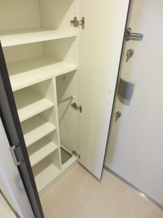 物件内観写真18　(靴箱)