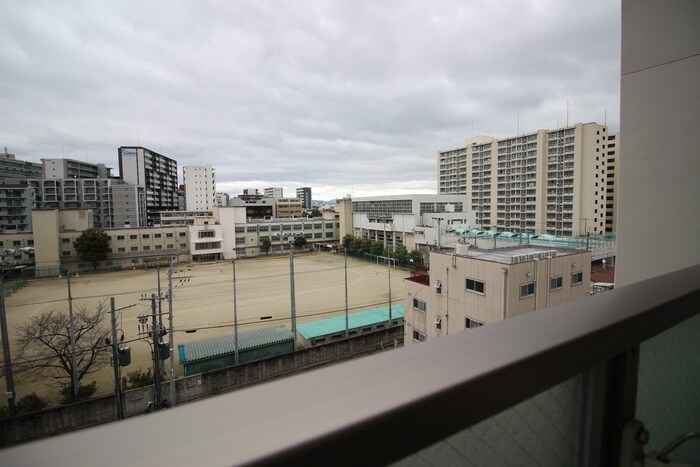 物件内観写真19　(室内からの展望)