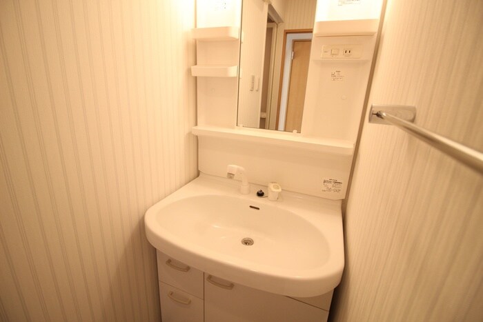 物件内観写真9　(洗面)