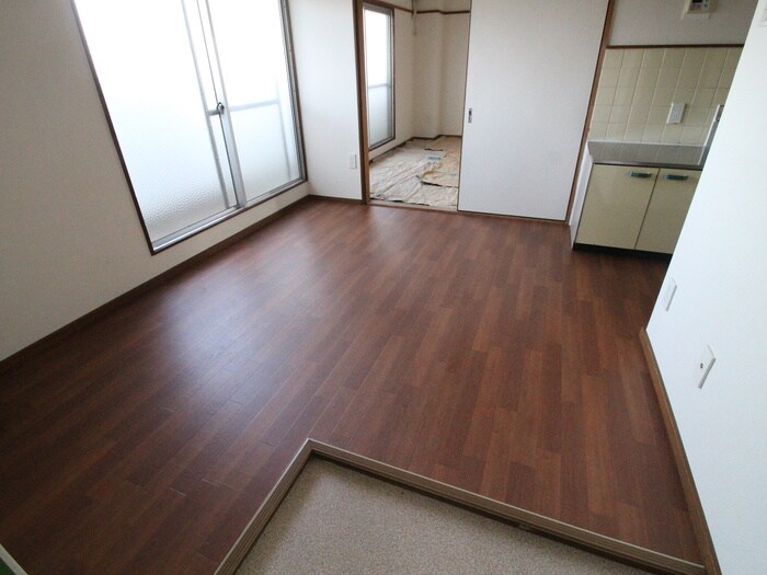 物件内観写真8　(廊下)