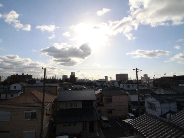 物件内観写真22　(室内からの展望)