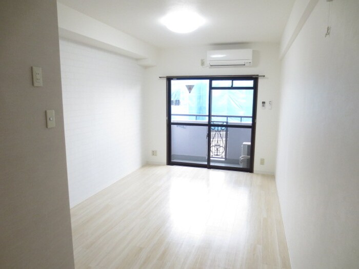 物件内観写真10　(居室)