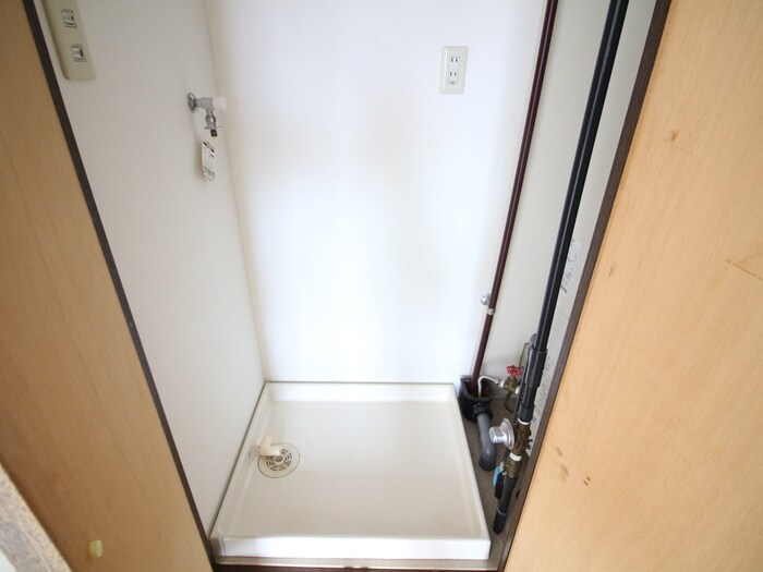 物件内観写真20　(洗濯機置場)