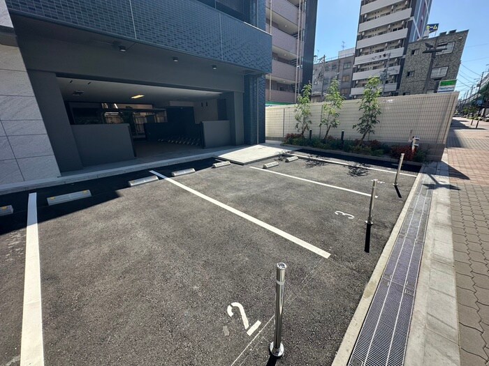 物件外観写真5　(駐車場)