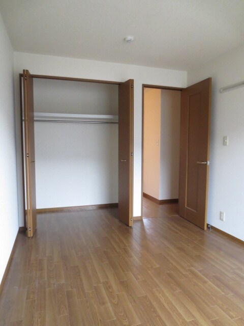 物件内観写真10　(収納)