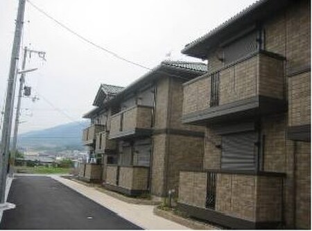 ロジュマン葛城A棟外観写真