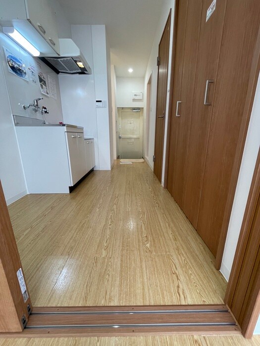 物件内観写真16　(廊下)